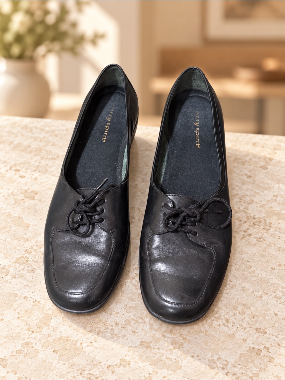 Easy Spirit Black Leather Lace-Up Flats